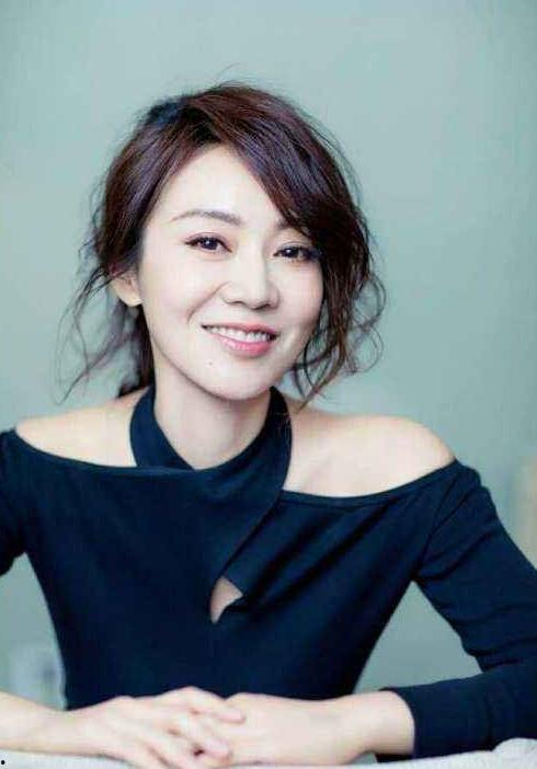 娱乐吃瓜妹闫妮是谁